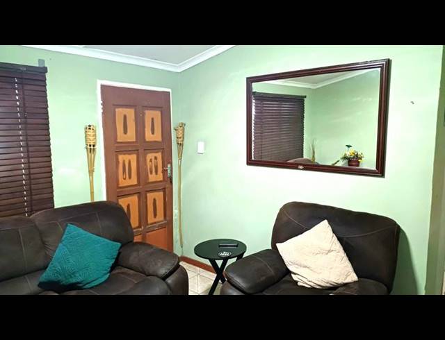 2 BEDROOM HOUSE FOR SALE IN BOMBAY HEIGHTS